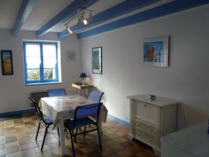 Maison Le Palais, 3 pièces, 3 personnes - FR-1-418-221