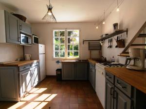 Maison Le Palais, 4 pièces, 6 personnes - FR-1-418-15