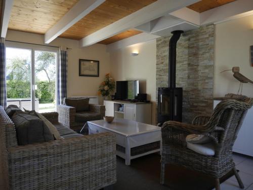 Maison Le Palais, 4 pièces, 6 personnes - FR-1-418-48
