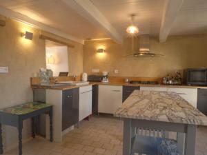 Maison Le Palais, 4 pièces, 6 personnes - FR-1-418-64