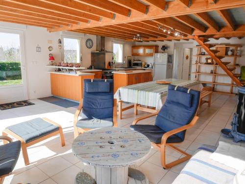 Maison Le Palais, 5 pièces, 8 personnes - FR-1-418-202