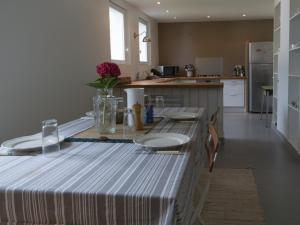 Maison Le Palais, 5 pièces, 9 personnes - FR-1-418-16