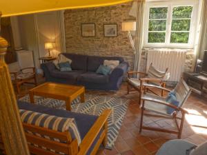 Maison Le Palais, 9 pièces, 14 personnes - FR-1-418-22