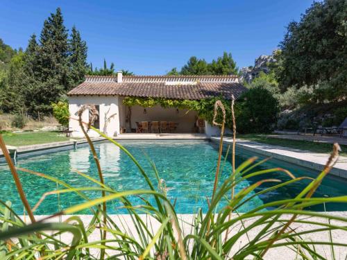 Maison Les Baux-de-Provence, 8 pièces, 10 personnes - FR-1-599-33