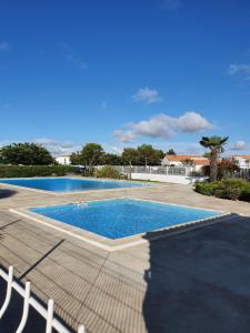 Maison Les Embruns avec piscine collective