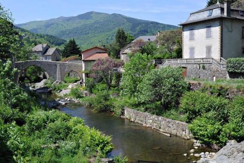 Maison les pieds dans l'eau