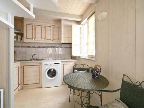Maison Les Portes-en-Ré, 2 pièces, 2 personnes - FR-1-434-86