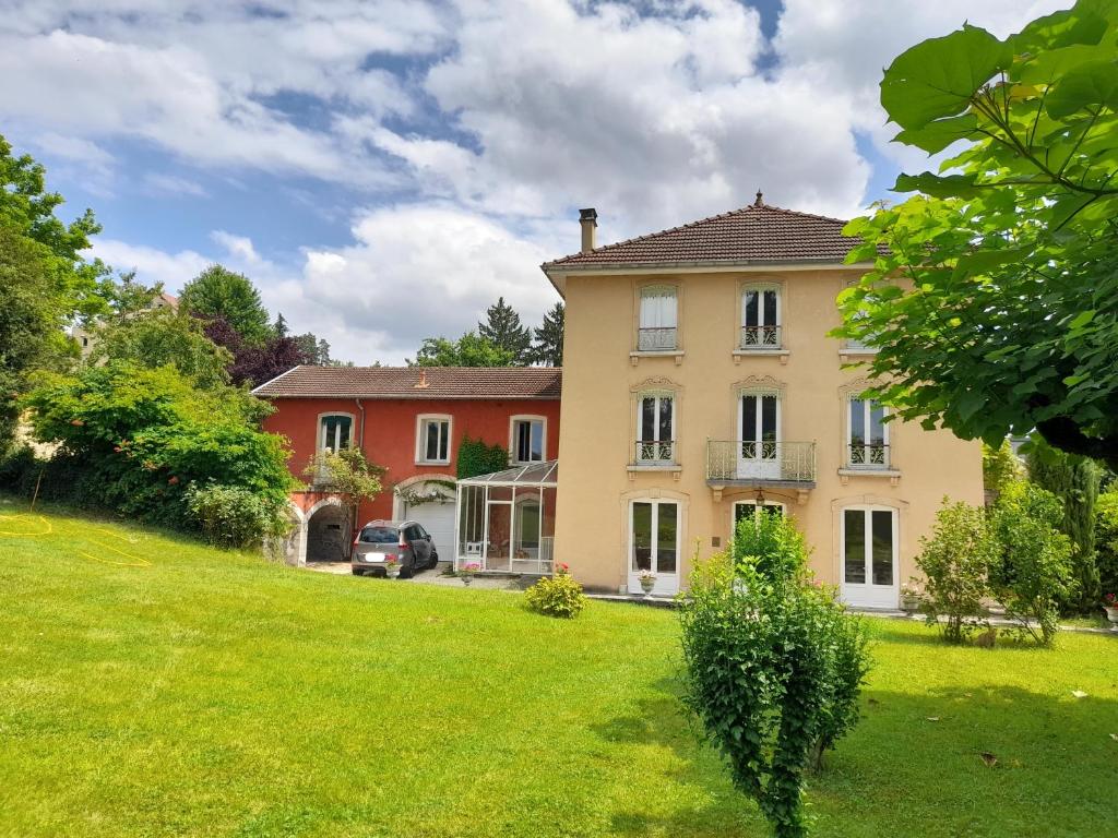 Maison de vacances Maison LETRAT 2 Rue de Saint-Jean 38110 La Tour-du-Pin