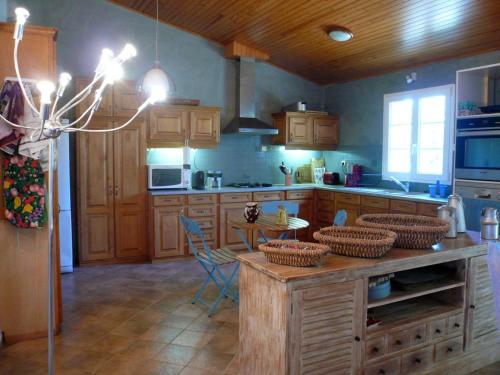 Maison Locmaria, 5 pièces, 9 personnes - FR-1-418-18
