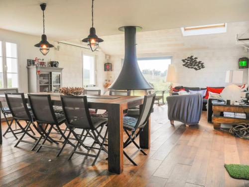 Maison Locmaria, 7 pièces, 8 personnes - FR-1-418-203