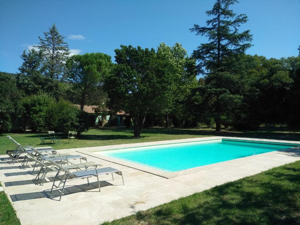 Maison de vacances Maison Luberon grande piscine D900, LD Pasquier La Bégude 84750 Saint-Martin-de-Castillon