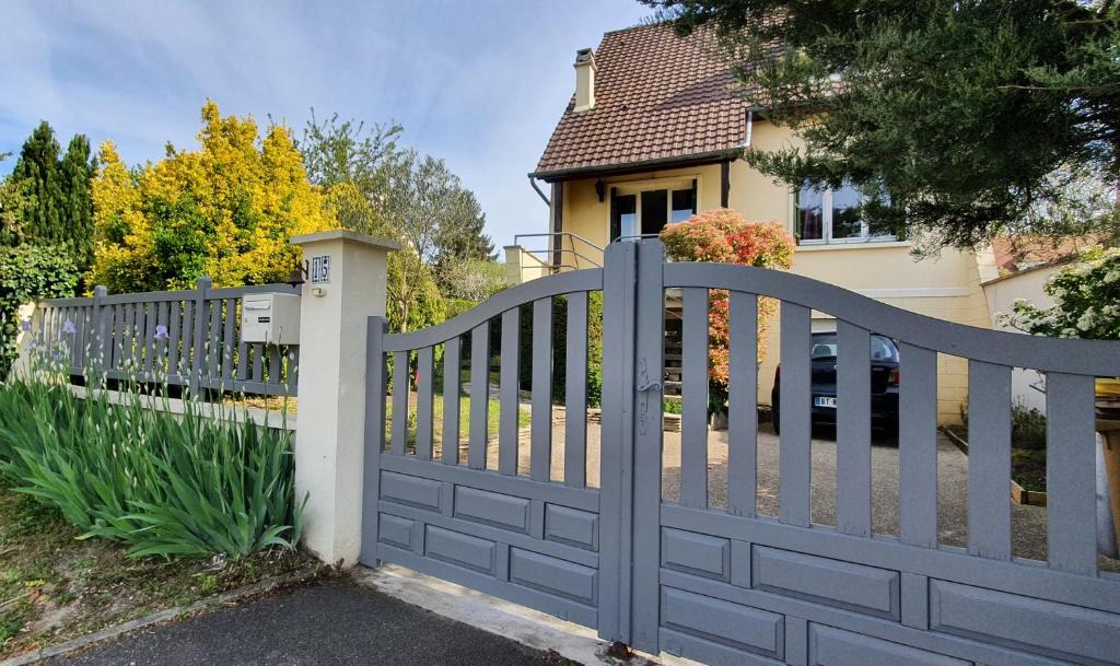 Maison de vacances Maison lumineuse dans un cadre verdoyant 15 Chemin de la Justice 95390 Saint-Prix