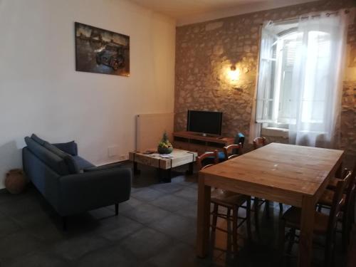 Maison Mielly avec parking prive