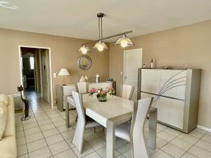 MAISON moderne 6 pers, jardin proche plage&centre