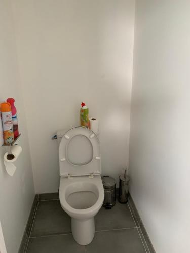 Maison moderne a la campagne
