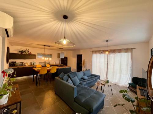 Maison moderne cosy et lumineuse