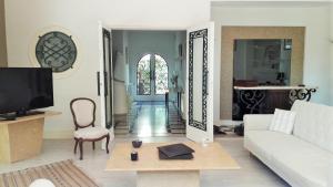 Maison Moderne Piscine WiFi - Aiguillon GOETCHEA