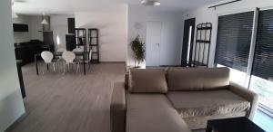 Maison de vacances Maison neuve 66 Route de Lussac 86300 Saint-Martin-la-Rivière -1