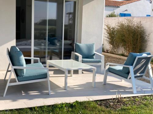 Maison neuve tout confort, plage à pied !