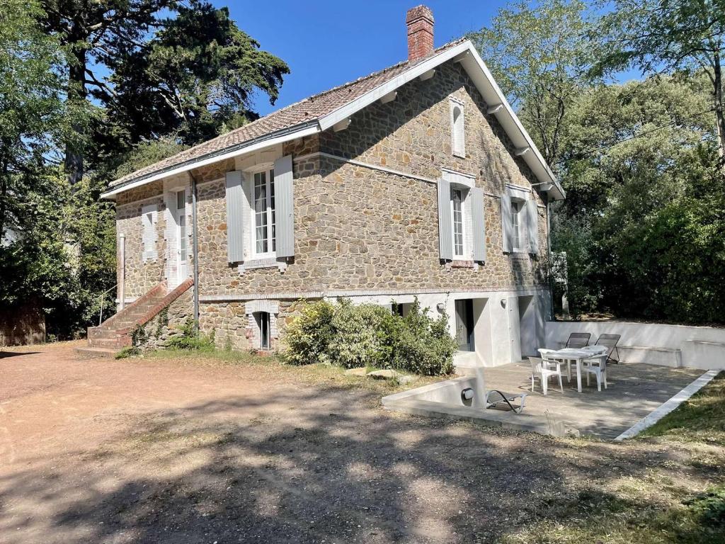 Maison de vacances Maison Noirmoutier-en-l'Île, 5 pièces, 8 personnes - FR-1-224B-162 3 AVENUE DU MARECHAL FOCH ENTREE PAR L'ALLEE PIERRE HUBERT 85330 Noirmoutier-en-l\'Île