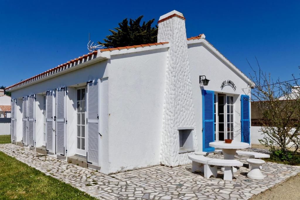 Maison de vacances Maison Noirmoutrine proche de la plage des Lutins Rue des écoles 31 85330 Noirmoutier-en-l\'Île