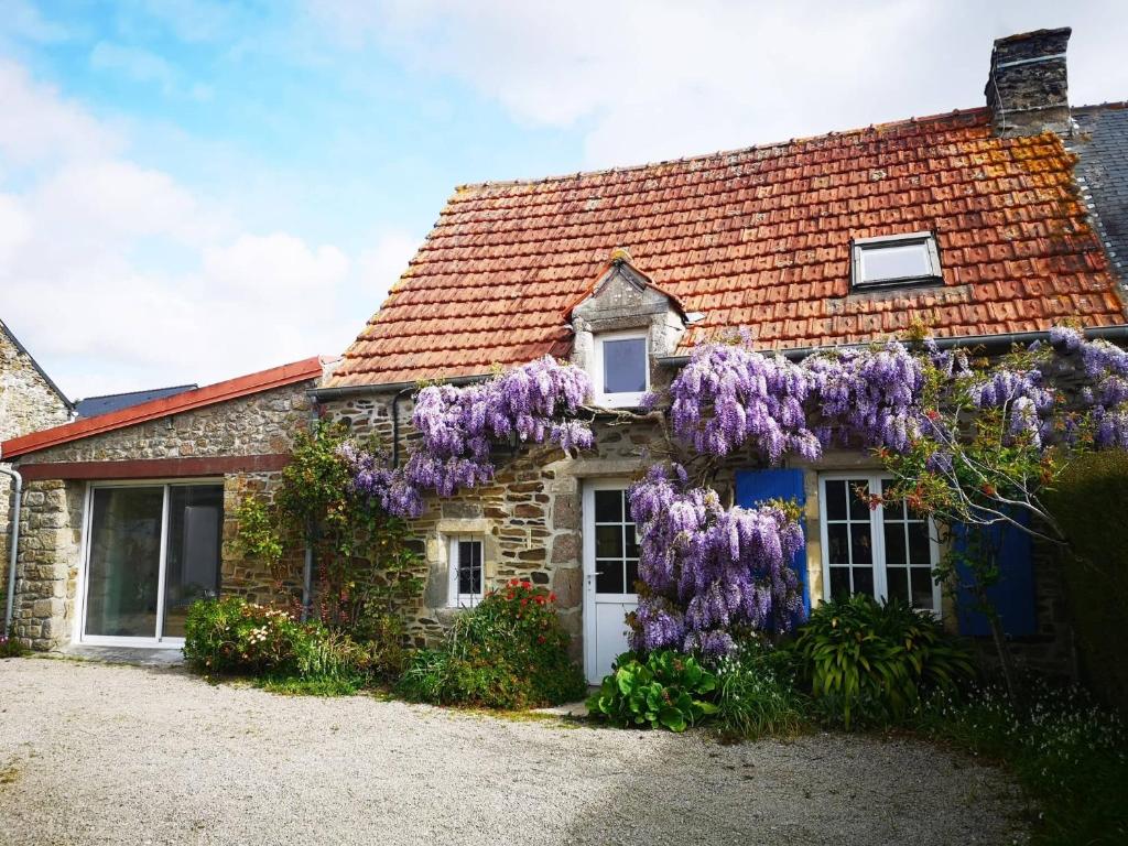 Maison Normande proche de la mer et des lieux touristiques 65 Rue du Vieux Puits, 50630 Quettehou