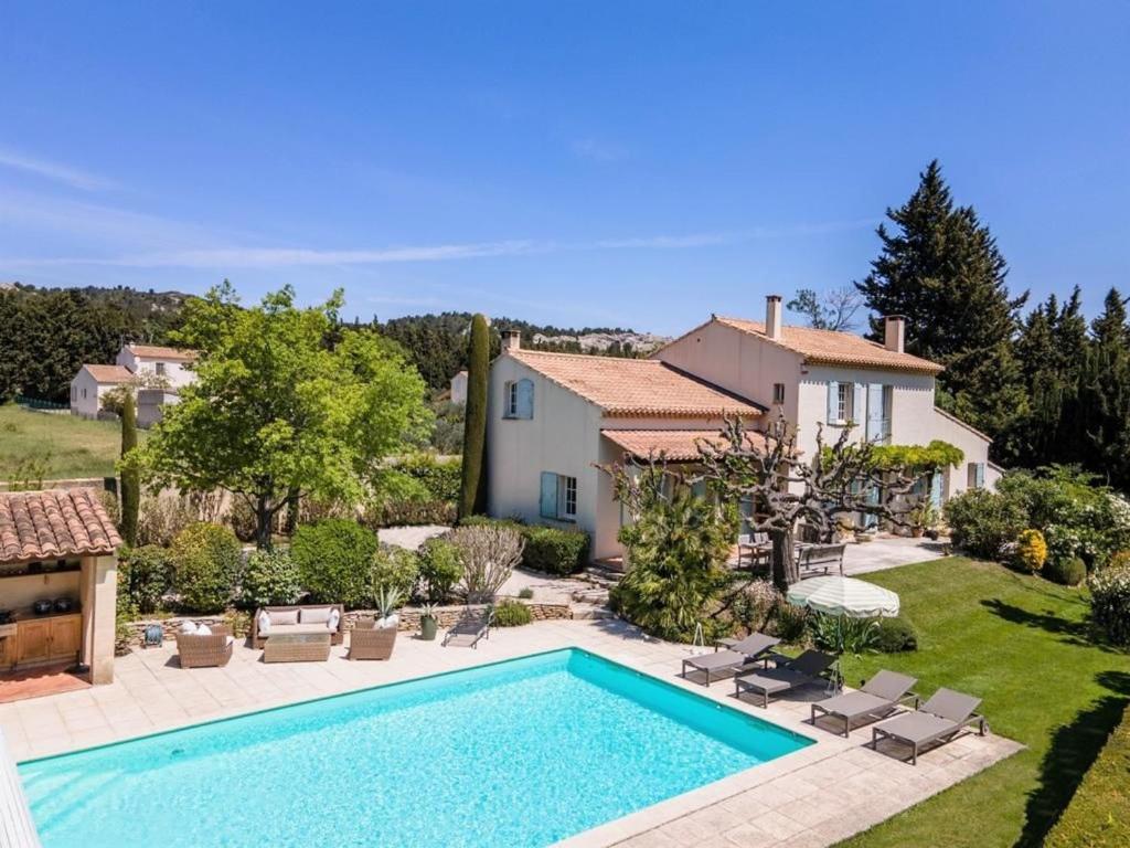 Maison de vacances Maison Paradou, 6 pièces, 8 personnes - FR-1-599-35 Allée des Cyprès 13520 Paradou