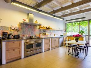 Maison Paradou, 8 pièces, 12 personnes - FR-1-599-10