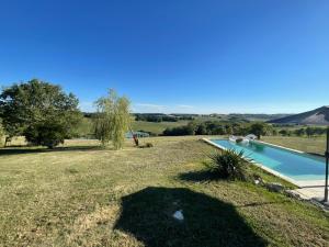 Maison passive - vue panoramique, terrasses, cheminée, piscine privée