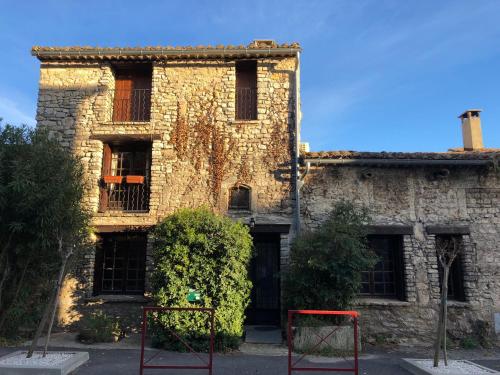MAISON PIERRE 128M JARDIN TERRASSE 5 MM SOMMIERES