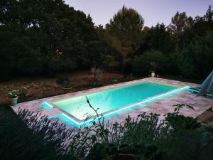 Maison+ piscine(12x4) +paillote avec jacuzzi