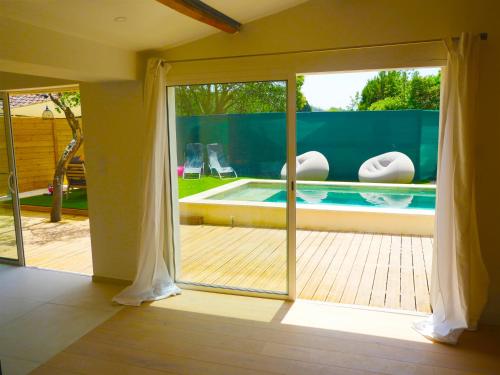 Maison piscine jardin privée