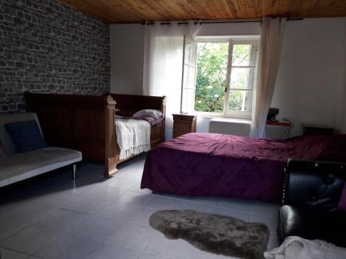 Maison plein pied dans bourg avec tous commerces