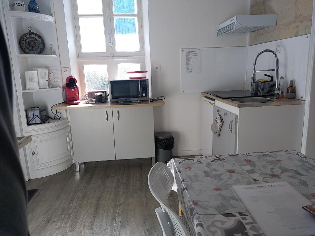 maison plein pied de 30m² avec terrasse .Saumur 6 Impasse Jeanne d'Arc, 49400 Saumur