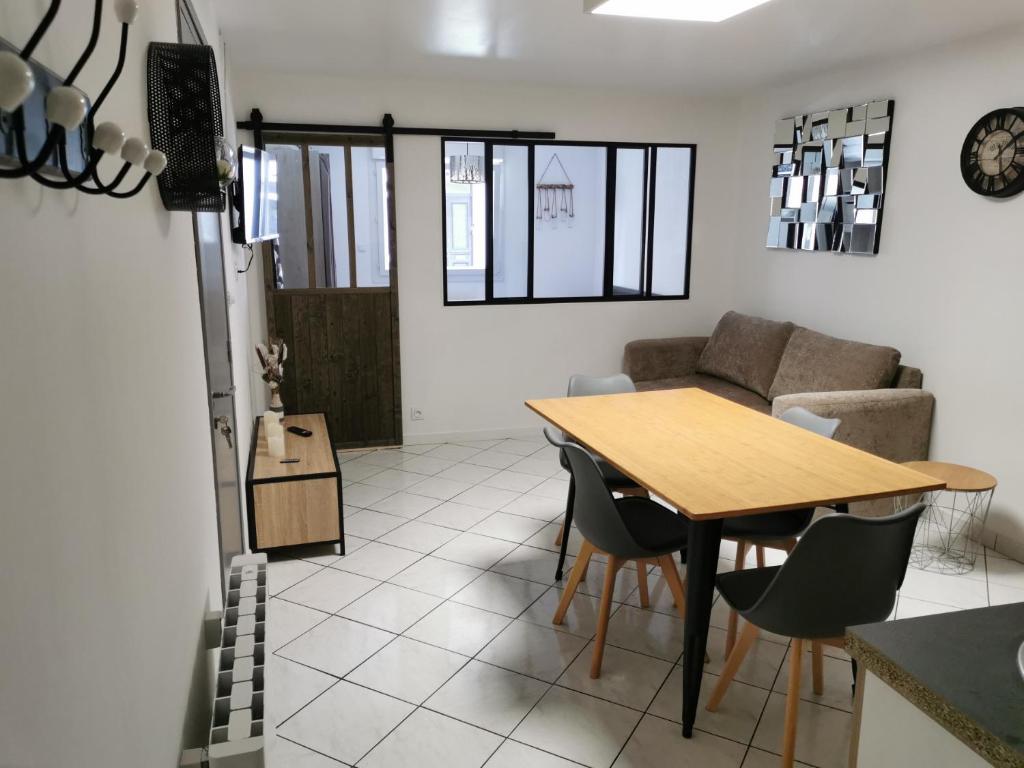 Maison pour 10 personnes, pour un sejour en famille ou entre amis, a Barbatre 85630 Barbâtre