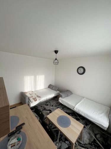 Maison pour 13 personnes Proche de Paris CDG Salon Villepinte