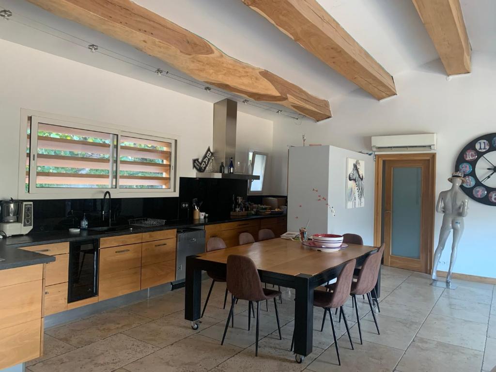 Maison pratique et spacieuse 220 Chemin de la Grave, 06670 Castagniers