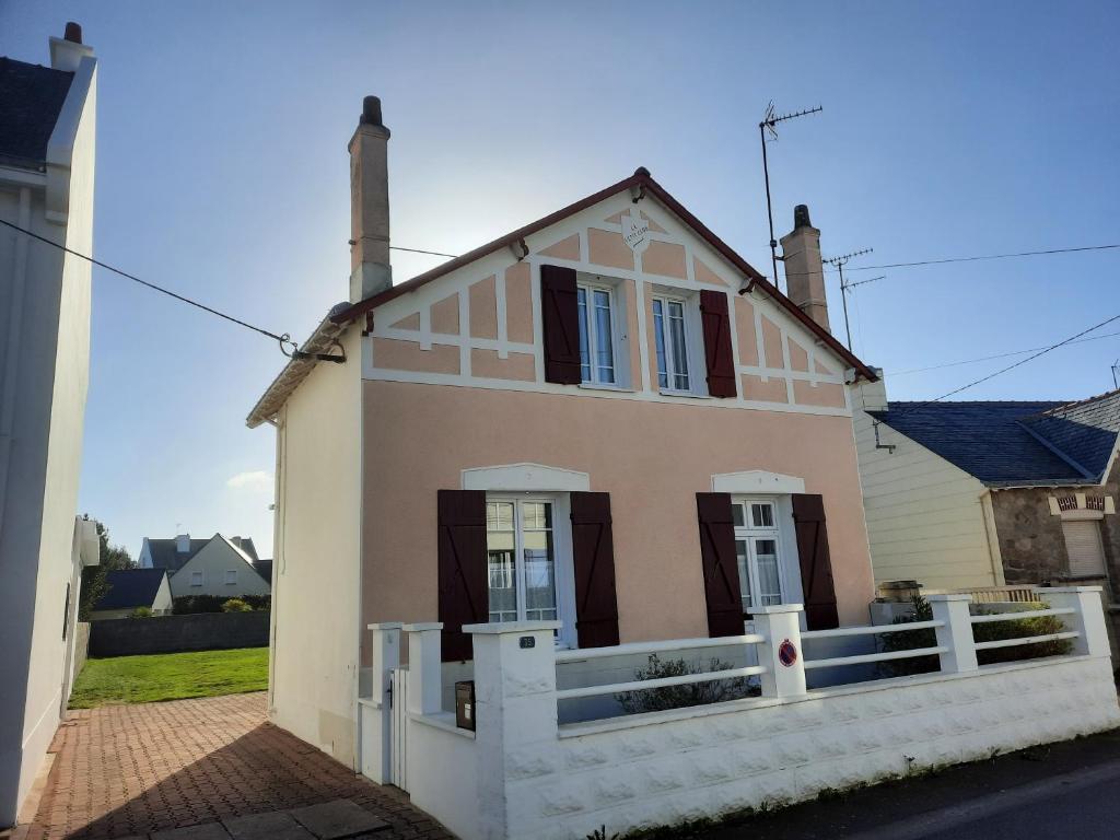 Maison proche centre et mer, jardin clos, calme. 33 Rue de Kervaudu, 44490 Le Croisic