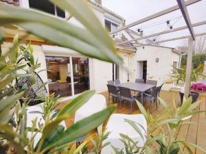 maison proche de mer avec jardin