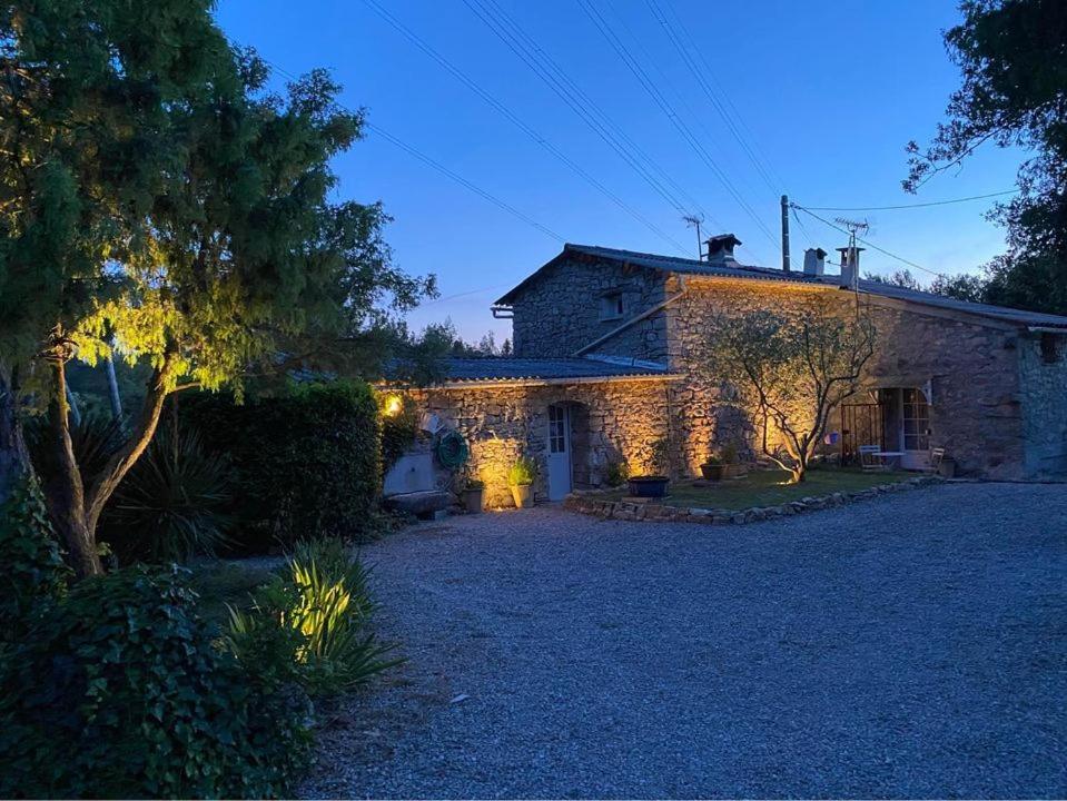 Maison provençale sur 800m² de terrain et piscine Ancien chemin de figanières, 83920 La Motte