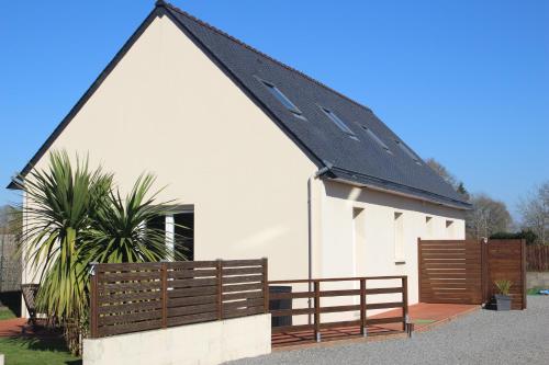 Maison récente, deux chambres, à 10 minutes en voiture des plages