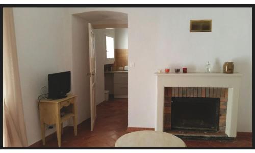Maison Rénovée au centre du village