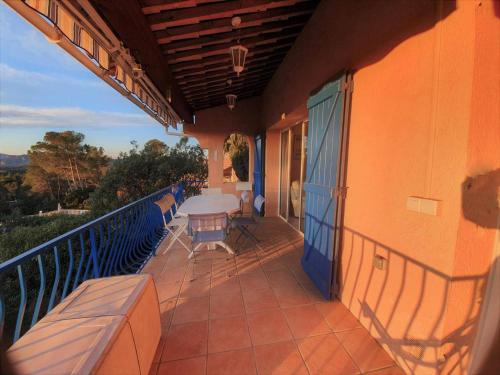 Maison Roquebrune-sur-Argens, 5 pièces, 8 personnes - FR-1-226-429