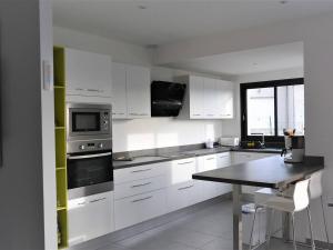 Maison Ruoms, 4 pièces, 6 personnes - FR-1-382-96
