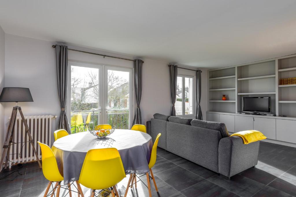Maison Ruoms, 5 pièces, 8 personnes - FR-1-382-149 07120 Ruoms