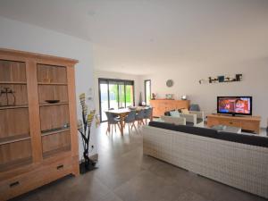 Maison Ruoms, 5 pièces, 8 personnes - FR-1-382-149