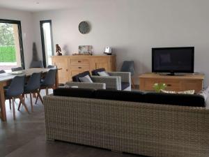 Maison Ruoms, 5 pièces, 8 personnes - FR-1-382-149