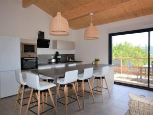 Maison Saint-Alban-Auriolles, 5 pièces, 8 personnes - FR-1-382-139