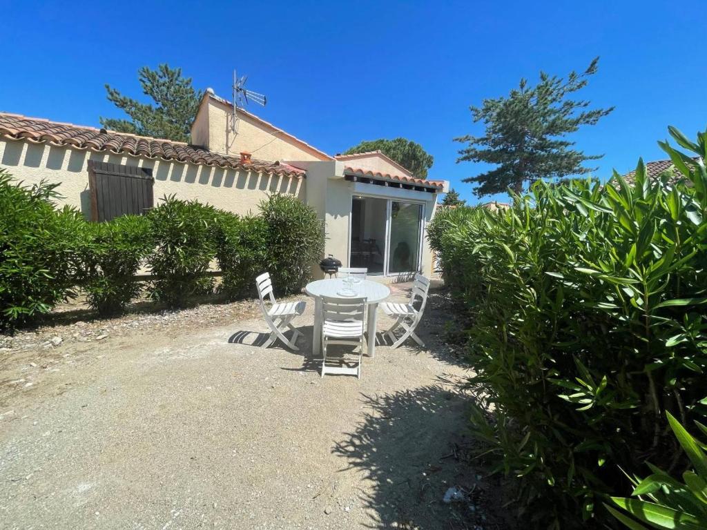 Maison de vacances Maison Saint-Cyprien, 2 pièces, 4 personnes - FR-1-225D-160 Rue Casimir Delavigne - Portail 2  Pavillon NÂ°32 - 66750 Saint-Cyprien Plage