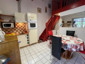 Maison Saint-Cyprien, 2 pièces, 6 personnes - FR-1-225D-161